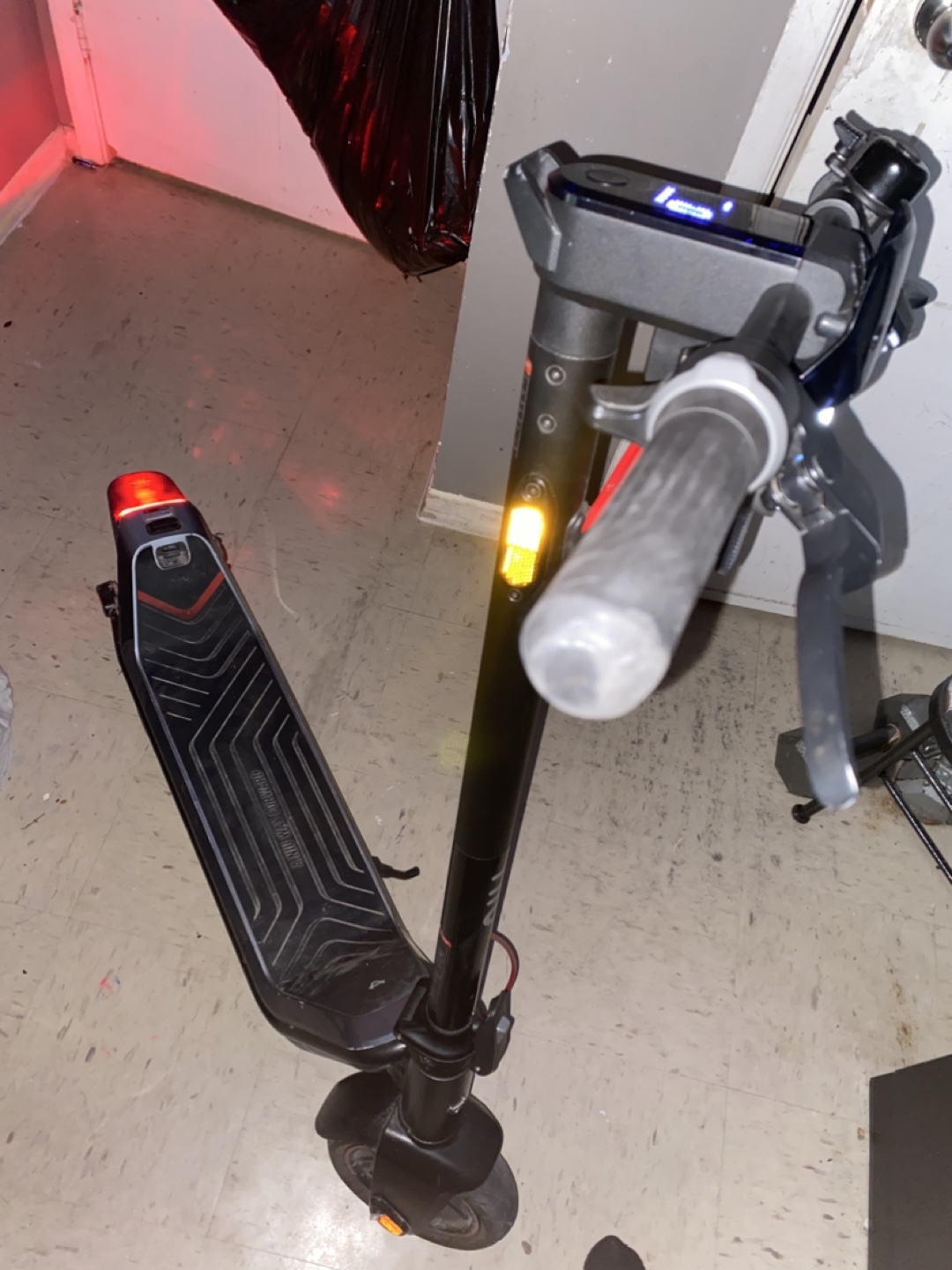 Niu Kqi3 Max (FAST) electric scooter (READ DISC👇 - photo 3