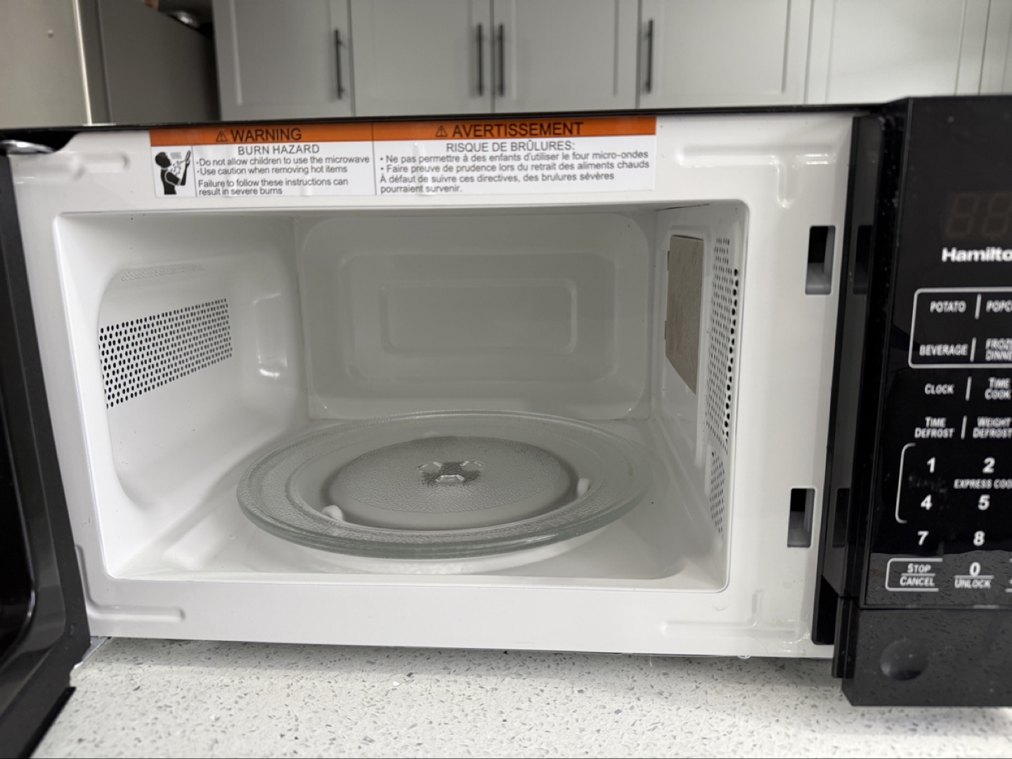 Hamilton Beach 0.7 cu ft 700W Compact Size Microwave, Black - photo 2