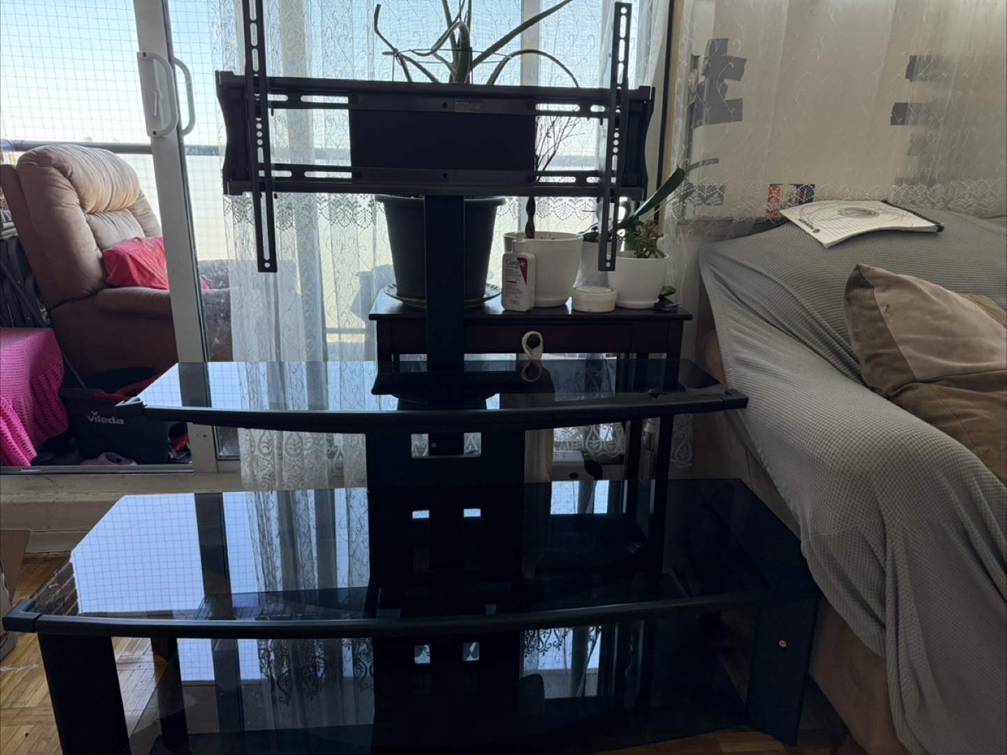TV STAND