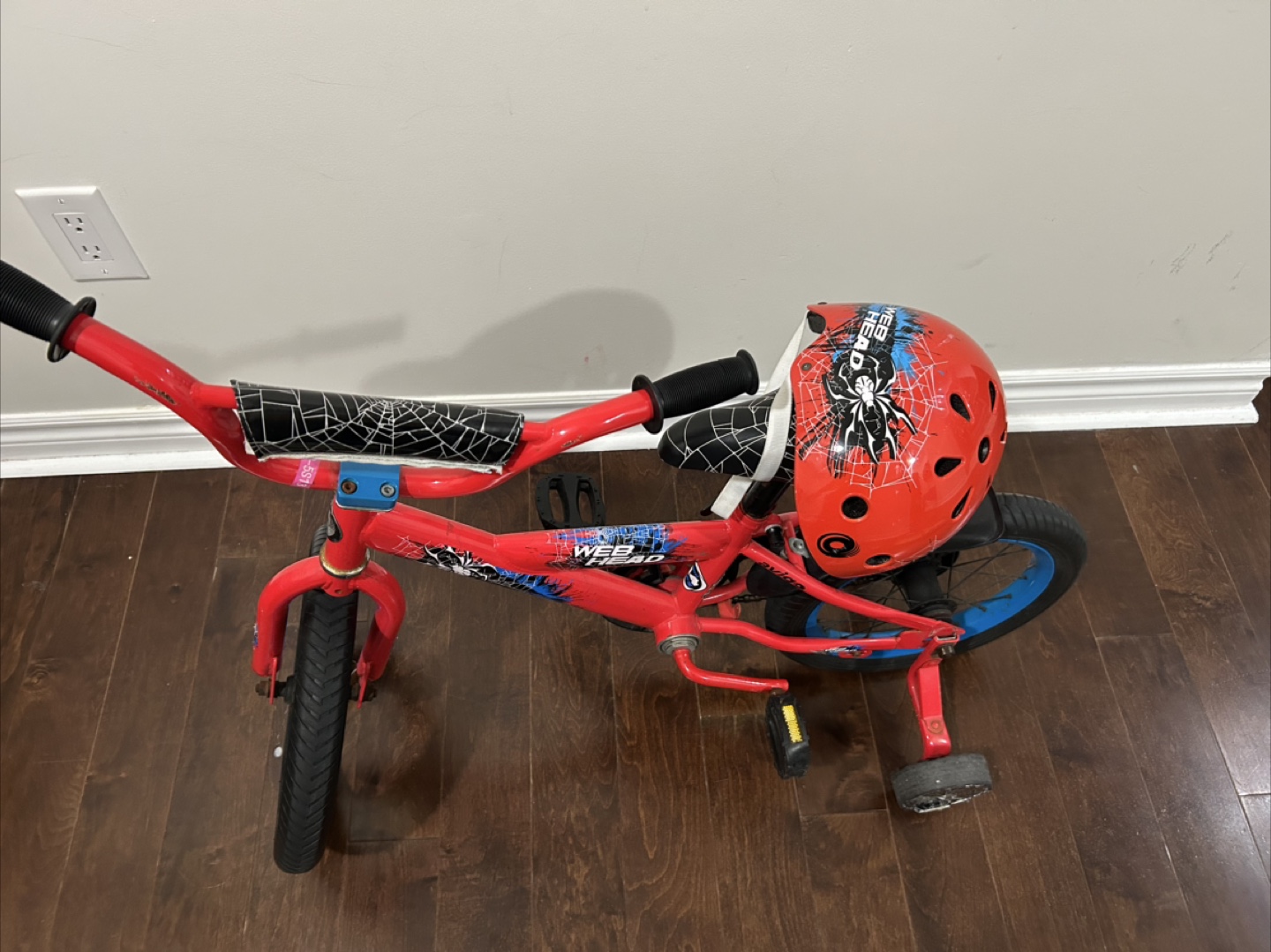 Spiderman Kids Bike with Helmet - photo 5