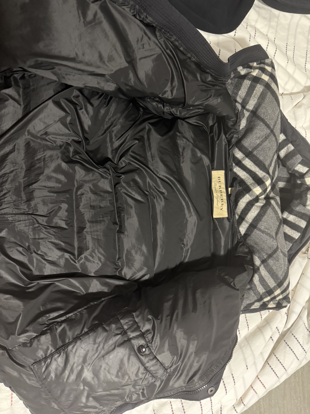 Burberry Black Puffer Jacket with Plaid Hood - photo 2