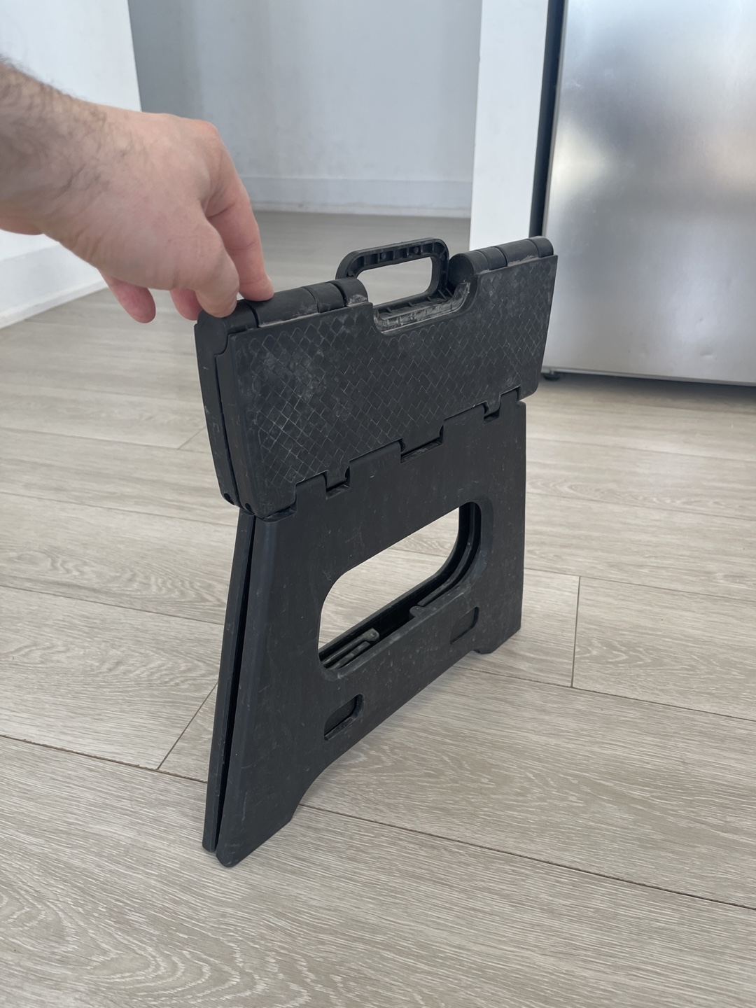 Foldable Plastic Step Stool - photo 2