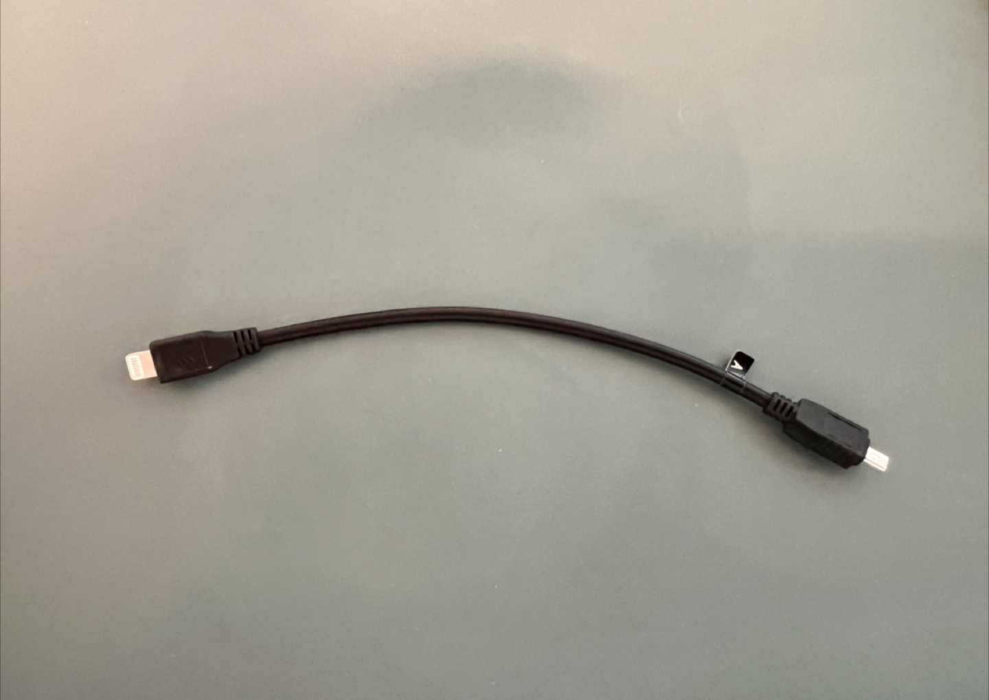 Lightning to Mini 8-pin cable