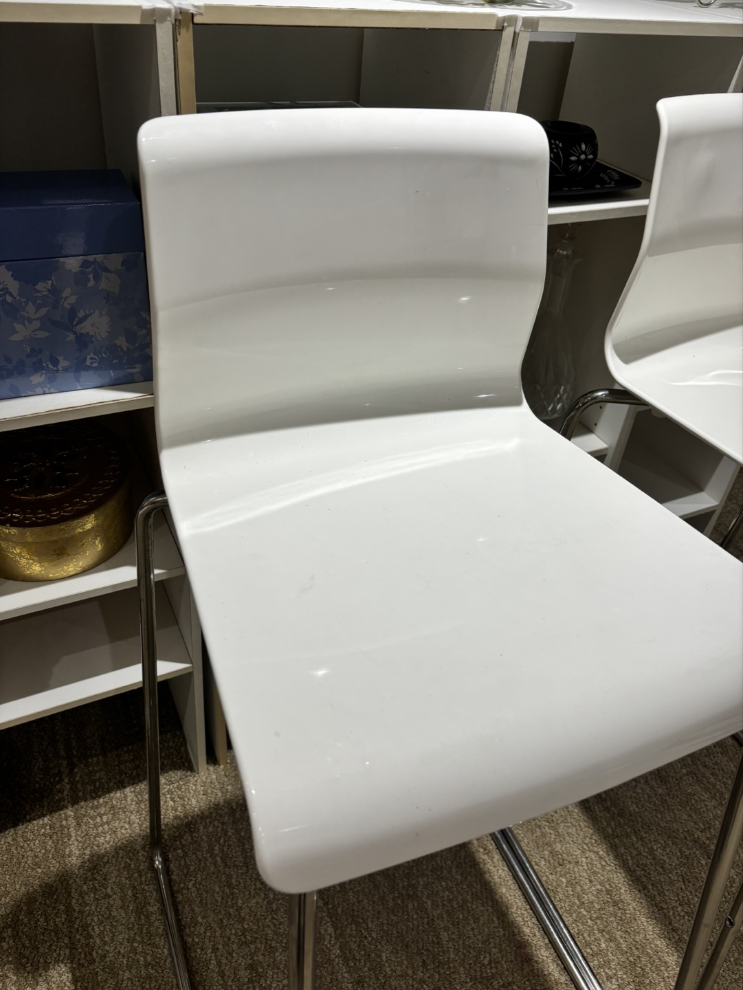 Pair of White Counter Height Stools - photo 3
