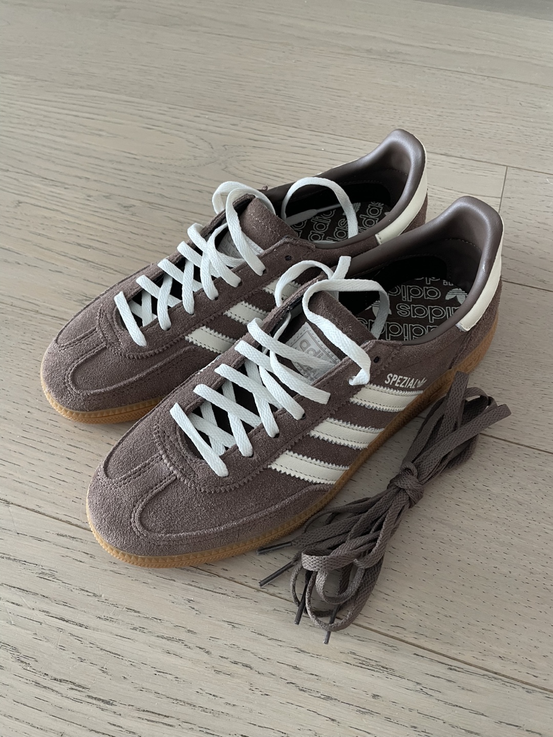 NEW Adidas Spezial Sneakers - Brown Suede Size US 8