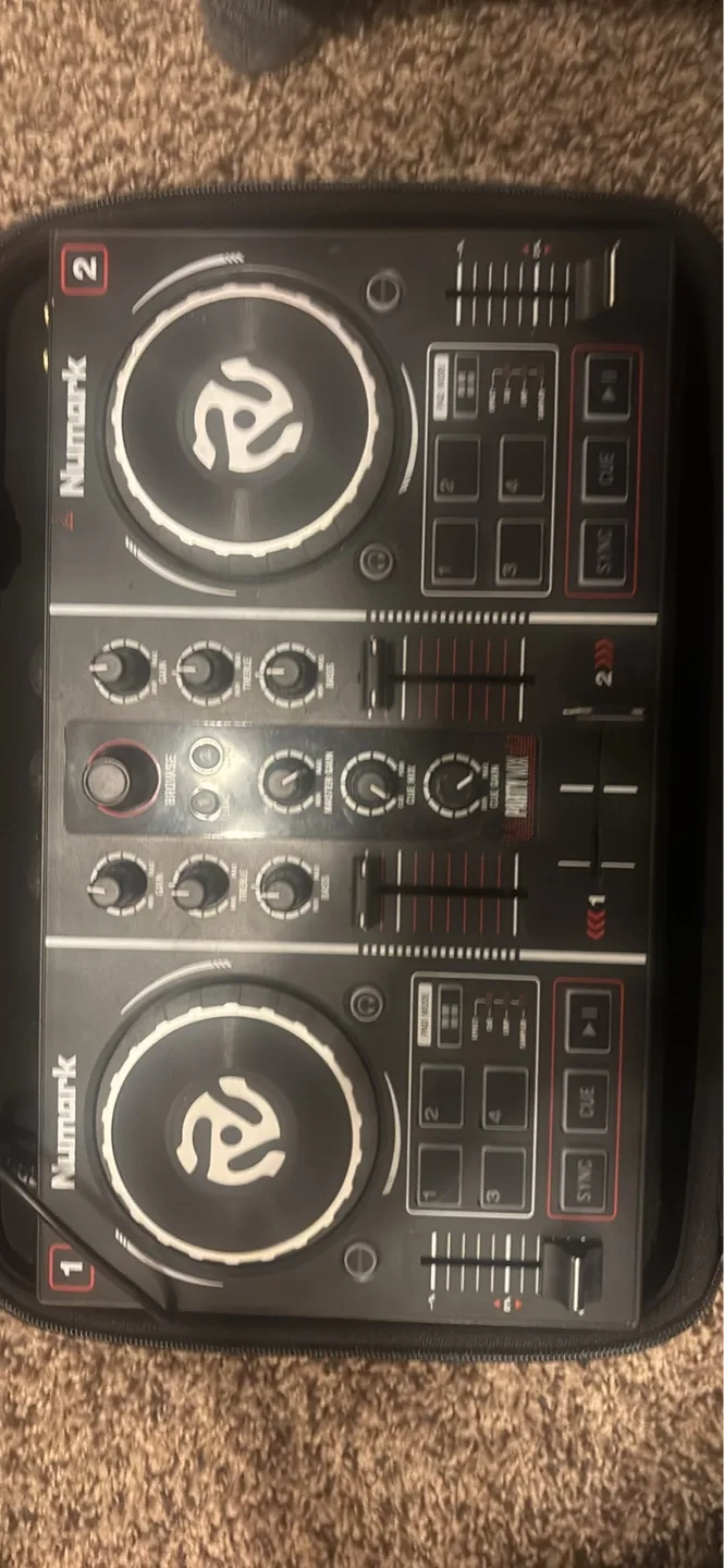 Numark Party Mix Live DJ Controller with Lights thumbnail