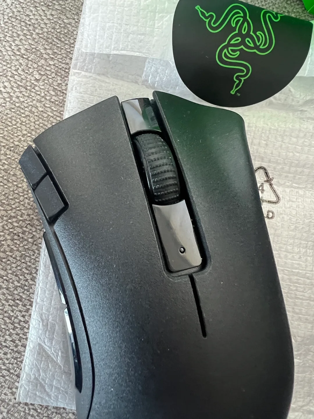 Razer DeathAdder V2 X Hyperspeed Wireless Gaming Mouse image indicator(9)
