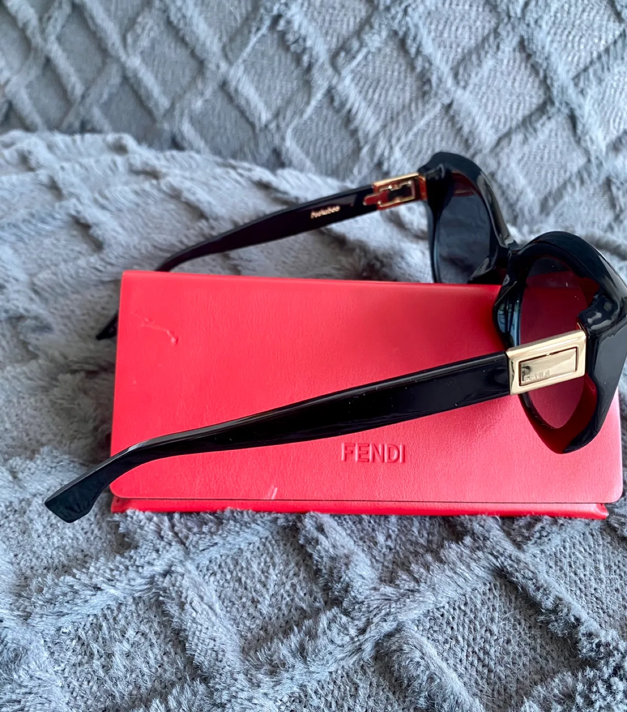Fendi Black Cat Eye Sunglasses with Case image indicator(3)