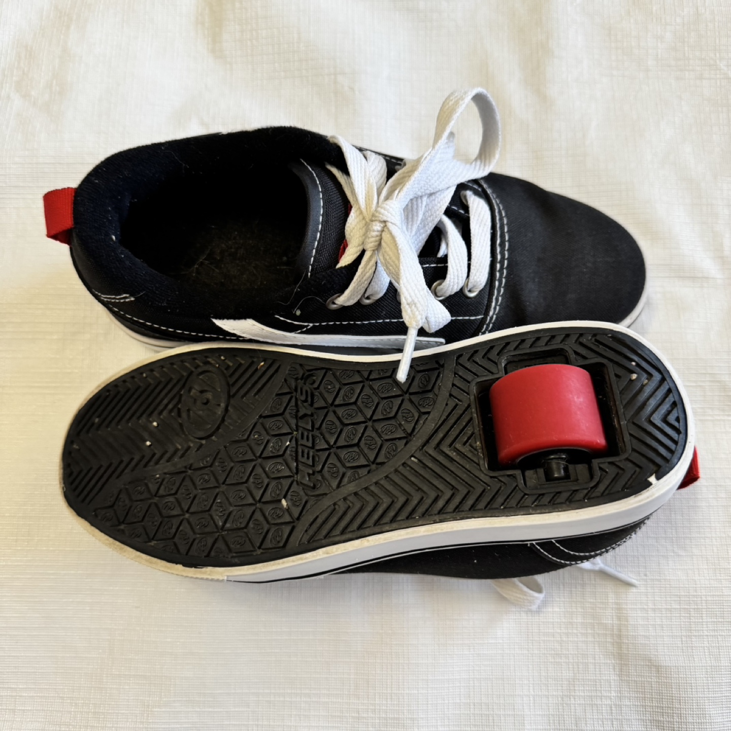 Heelys Black and White Rollerskates Size 1 - photo 2