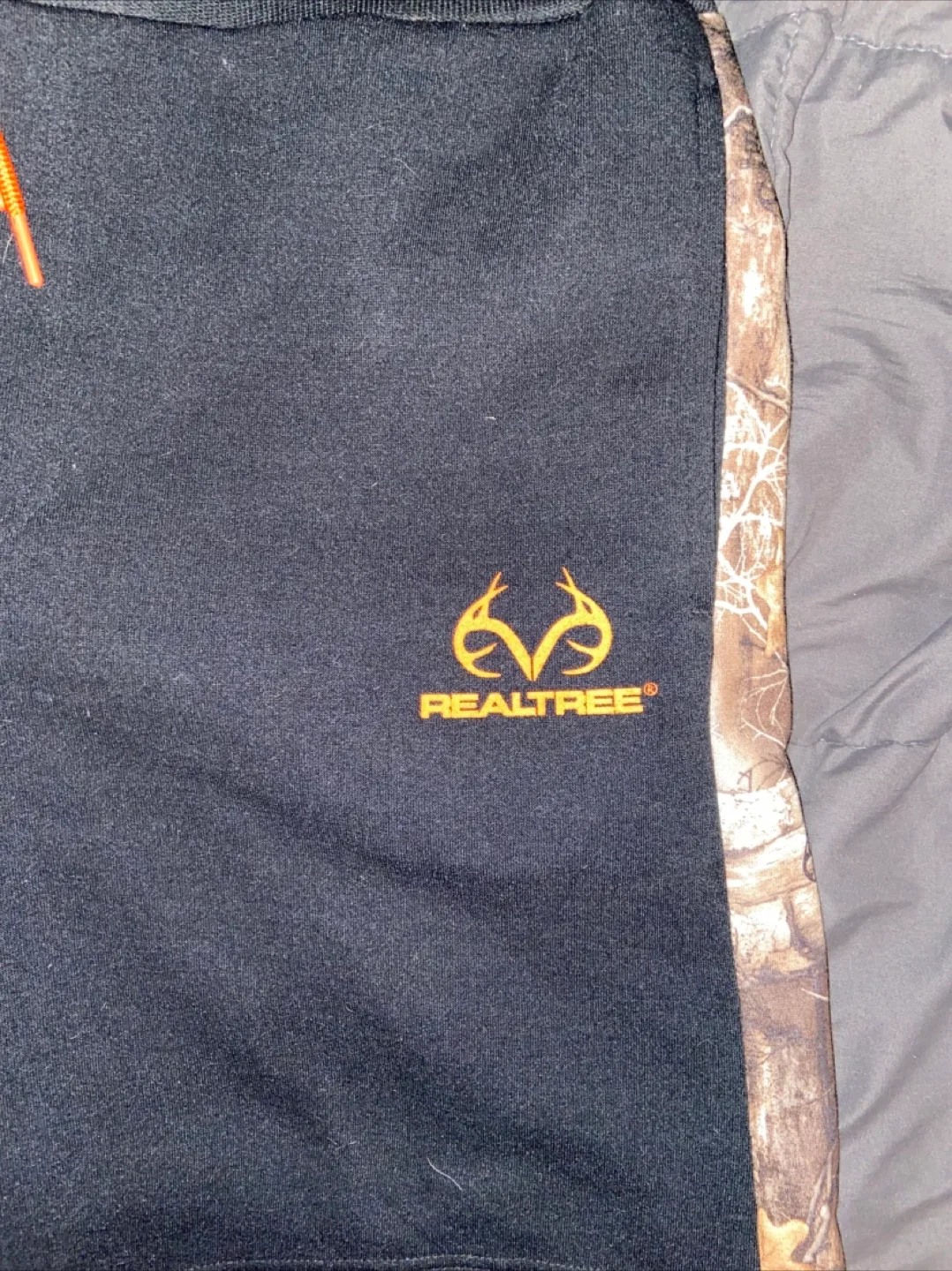 Realtree Camo men Shorts szL image indicator(2)