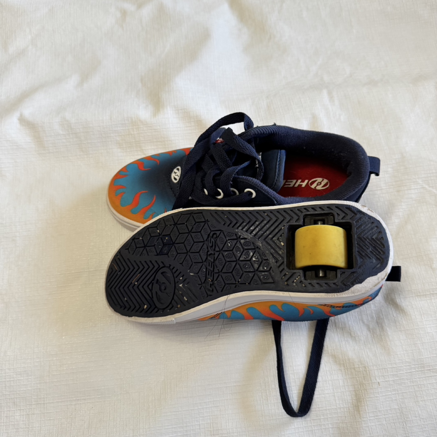 Heelys Kids' Flame-Design Rollerskates, Size UK 2 - photo 3