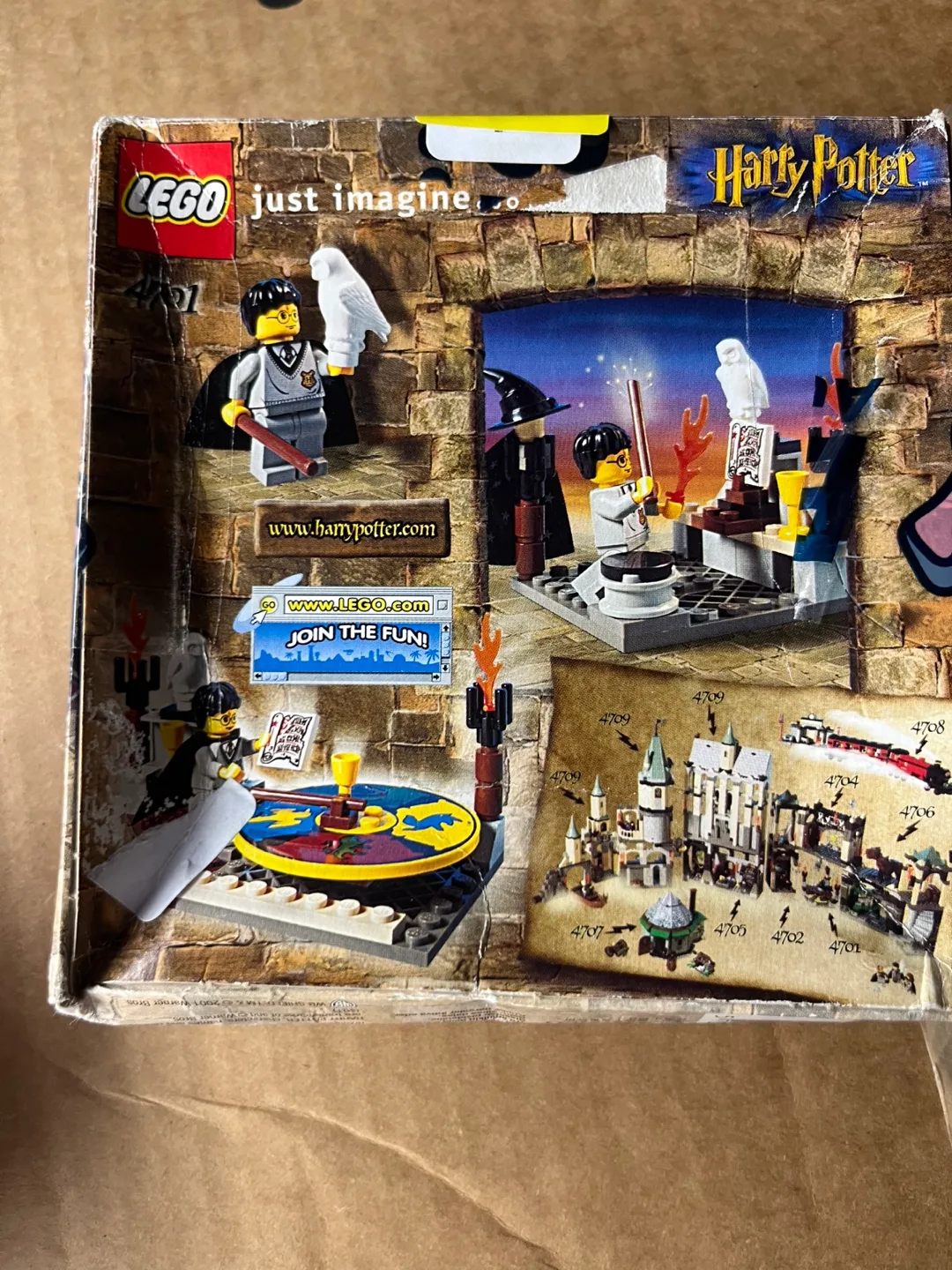 Vintage LEGO Harry Potter 4701 Hogwarts Sorting Ceremony image indicator(2)