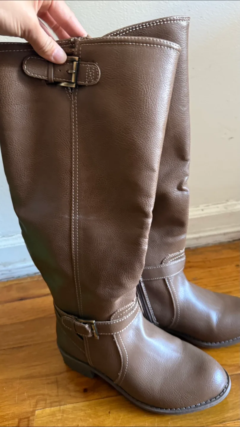 Women's Brown Leather Tall Riding Boots - Size 7W image indicator(2)