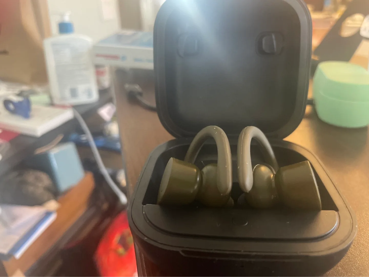 Beats Fit Pro Earbuds - Olive image indicator(2)