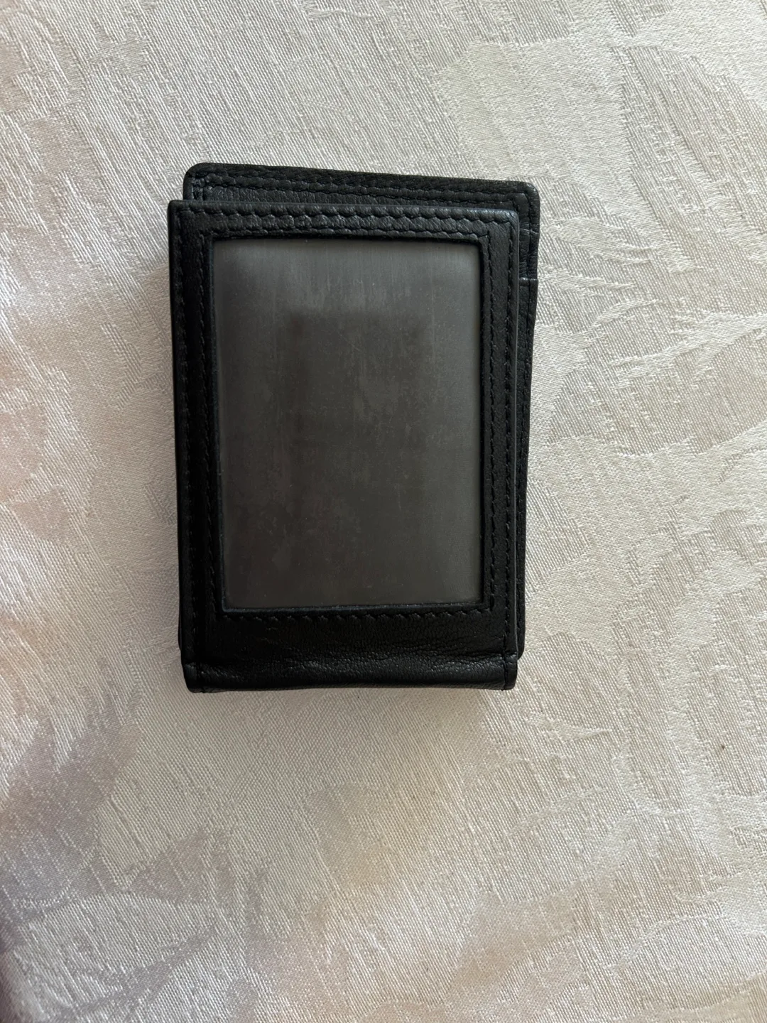 NEW Reaction Kenneth Cole Genuine Leather Wallet image indicator(3)