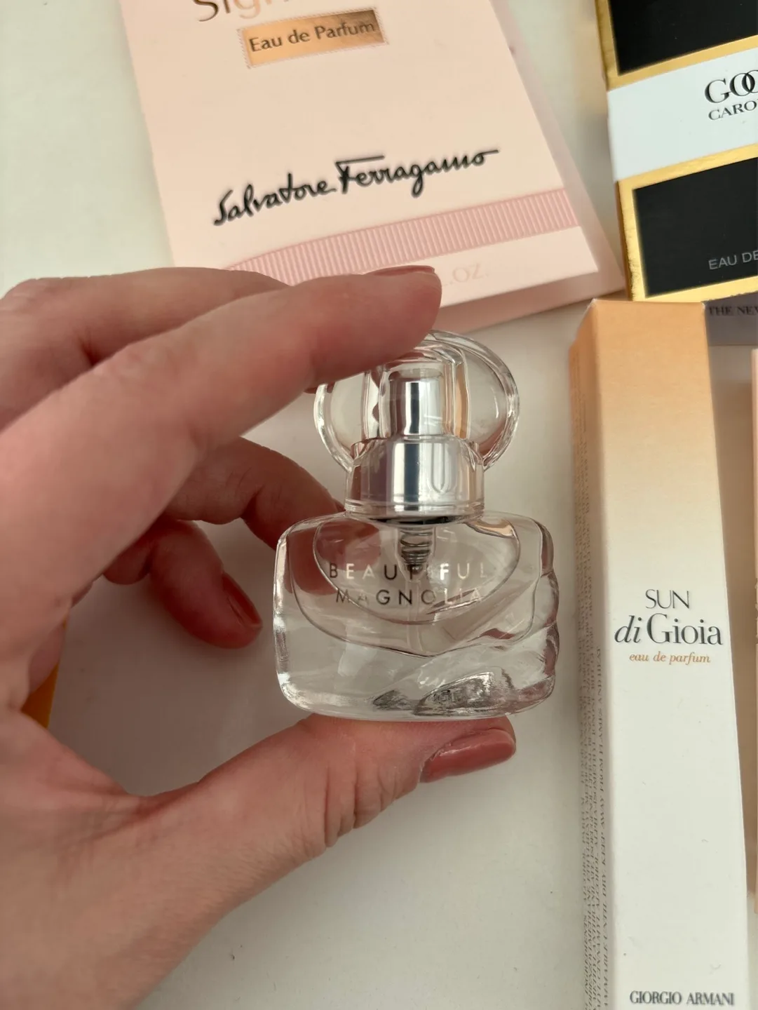 Prestige Brands Variety Pack of 16 Perfume Samples image indicator(2)