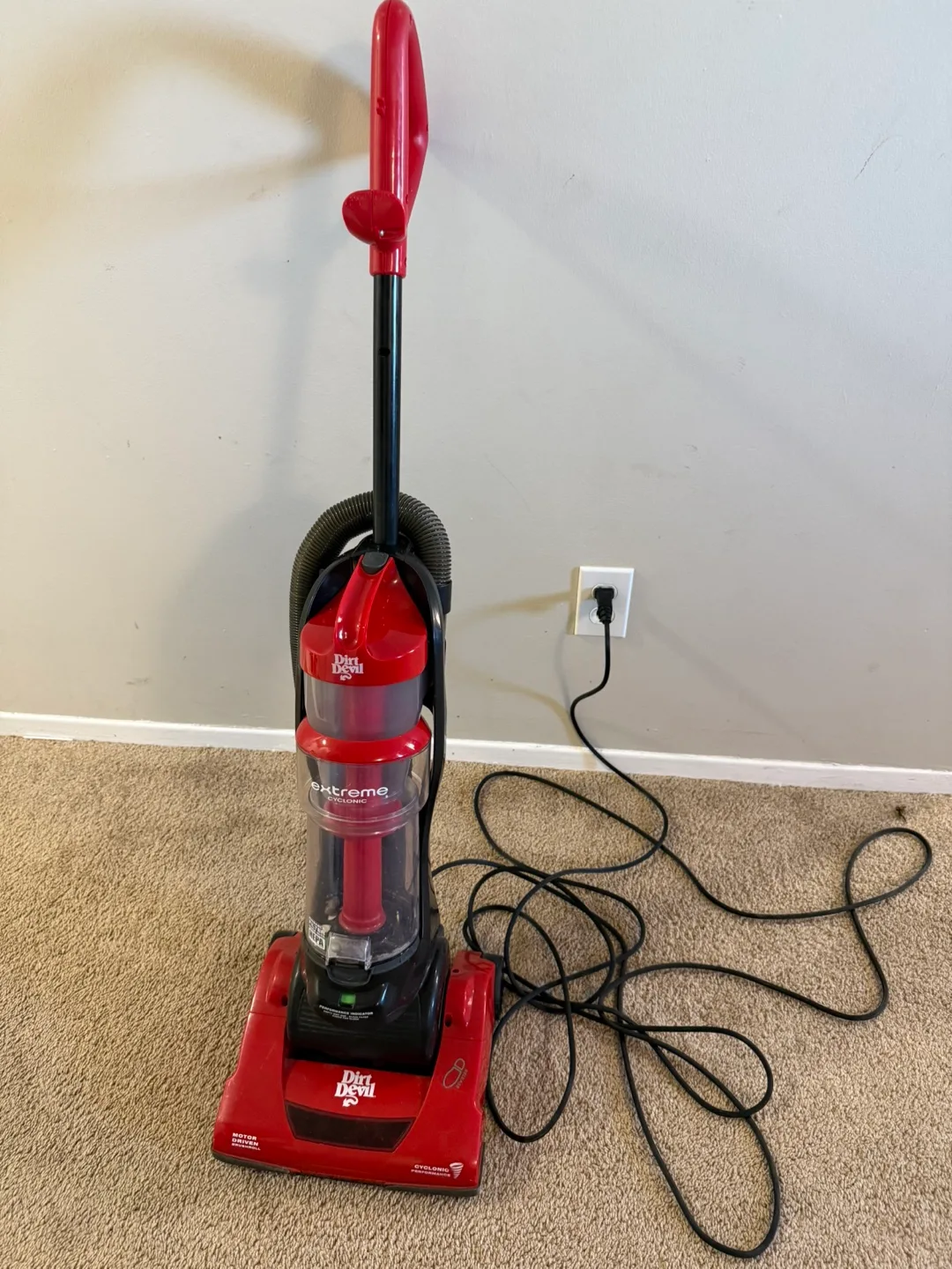 Dirt Devil Extreme Cyclonic Vacuum Cleaner thumbnail
