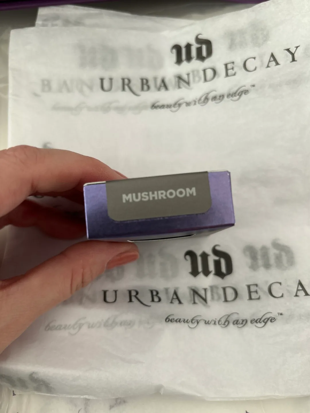 Urban Decay Eyeshadow - Mushroom image indicator(2)