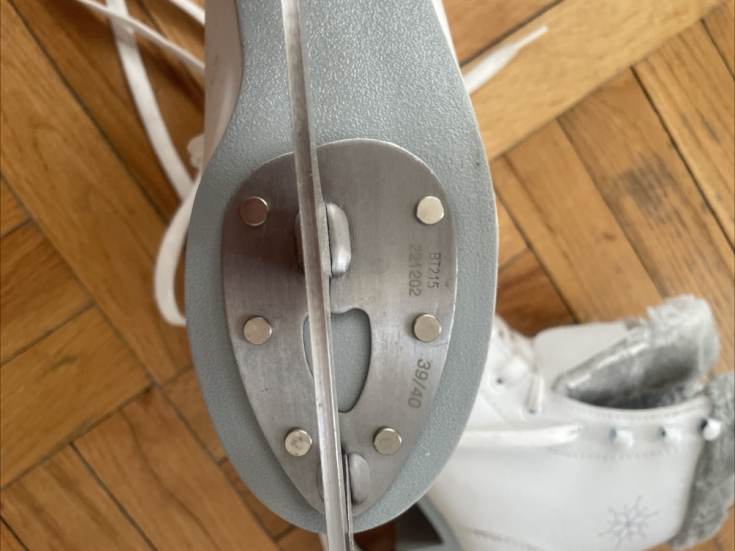 Women's Figure Skates Size 39/40 - photo 3