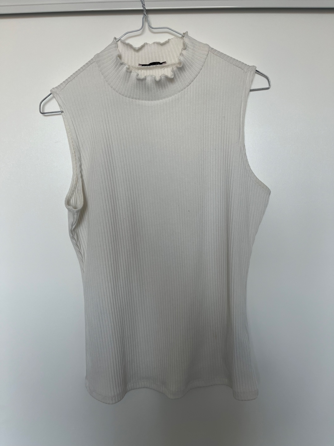 Women's White Ribbed Mock Neck Sleeveless Top