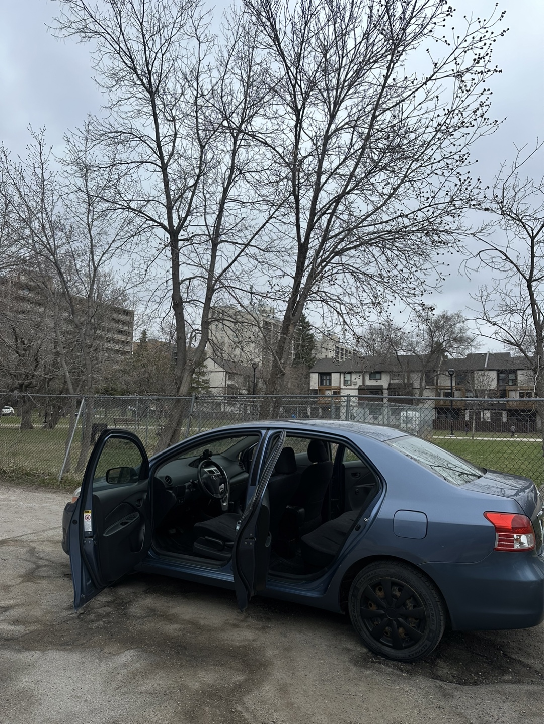 2007 Toyota Yaris Sedan - photo 4