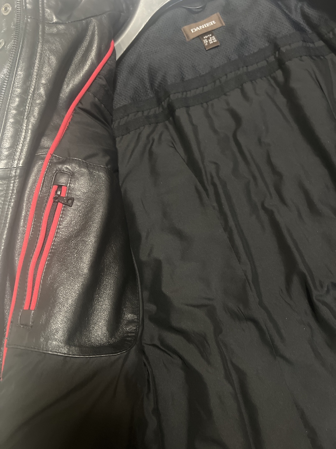 Danier Black Leather Jacket - Size XS/TP - photo 3