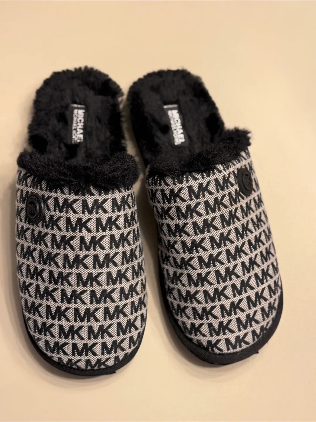Michael Kors Logo Slippers— Brand new image indicator(2)