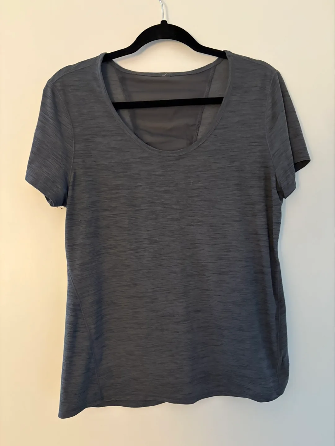 Old Navy Workout shirts ($10 for set of 4) thumbnail