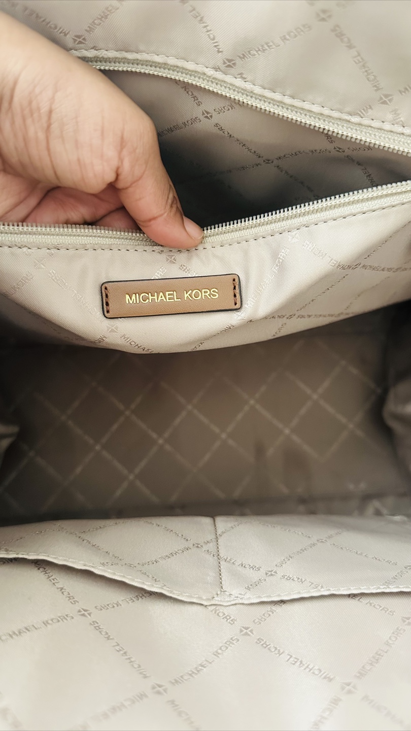 Michael Kors Brown Logo Tote Bag - photo 4