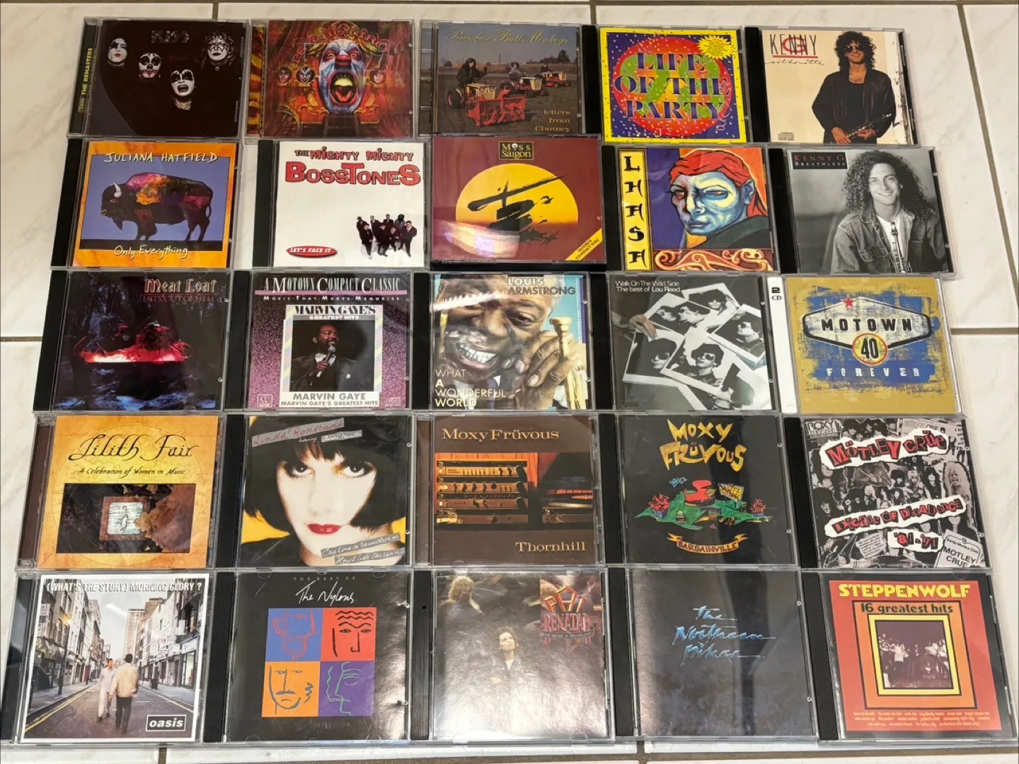 Lot of 200+ CD disc collection image indicator(2)