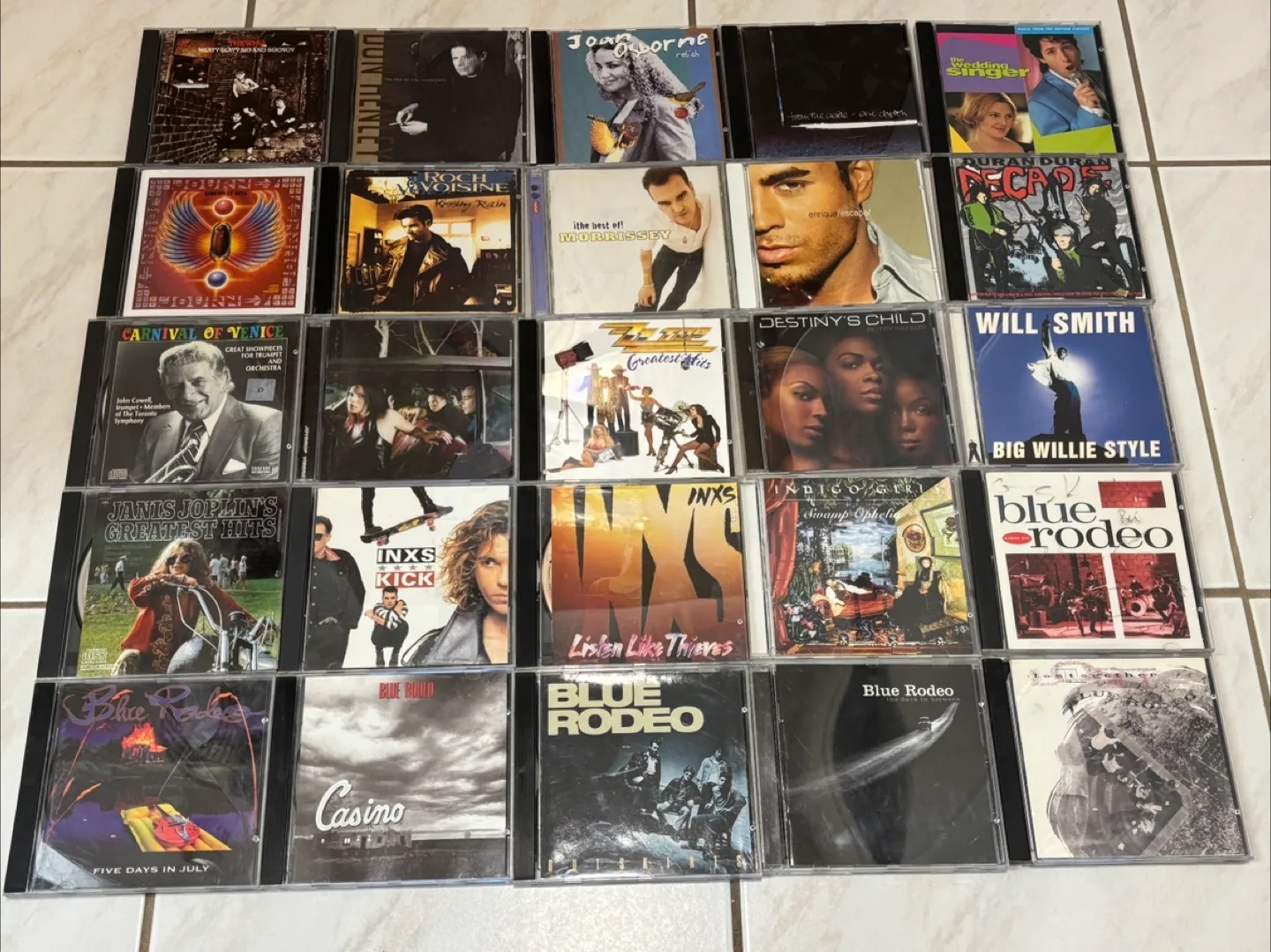 Lot of 200+ CD disc collection image indicator(6)