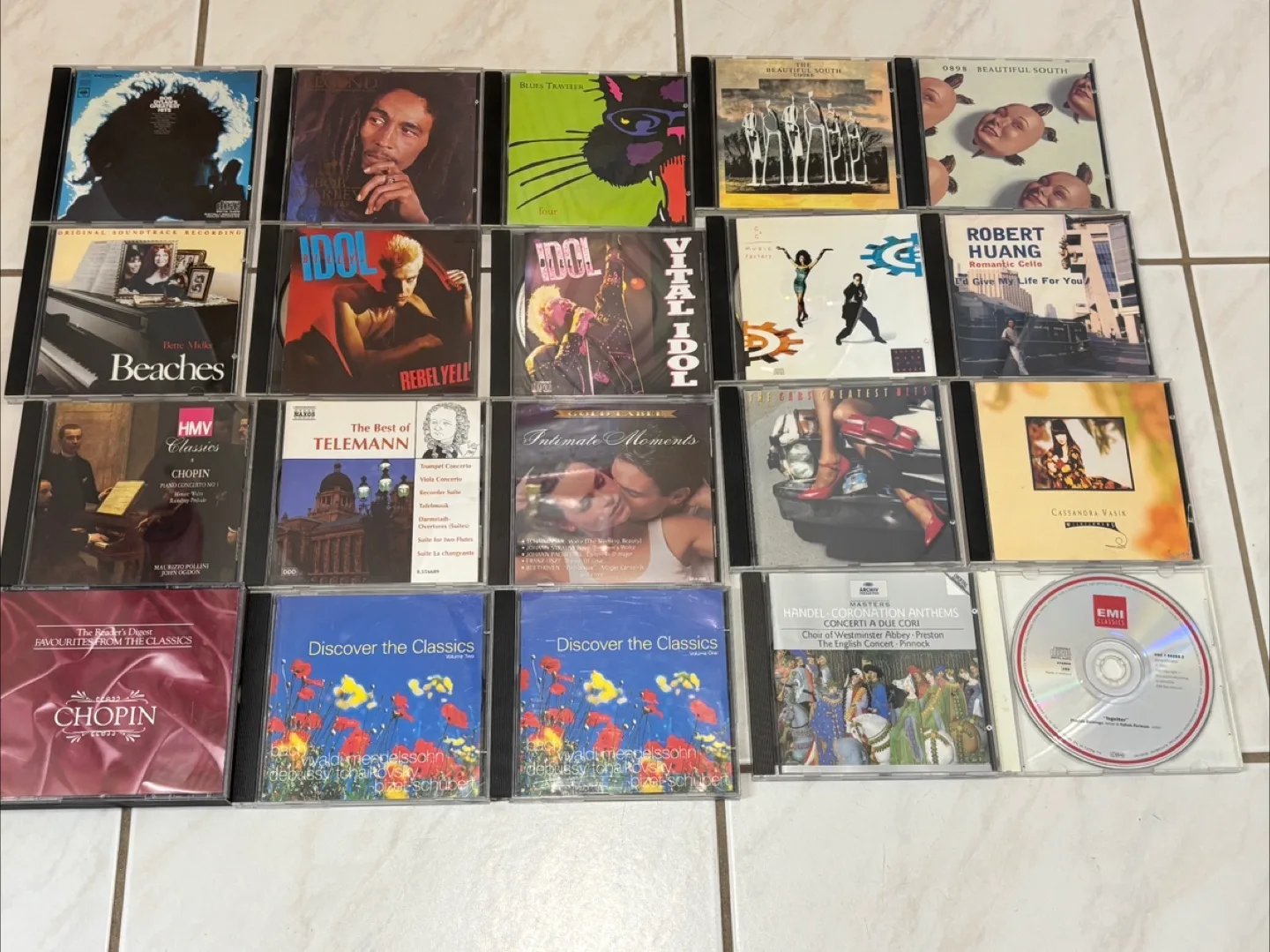 Lot of 200+ CD disc collection image indicator(9)