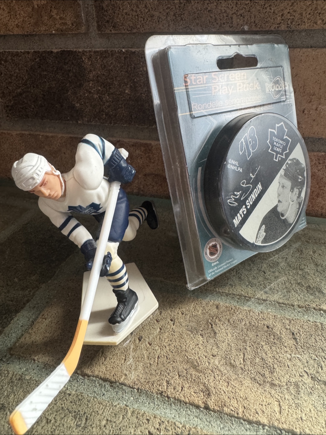 Toronto Maple Leafs Collectibles Lot - photo 5