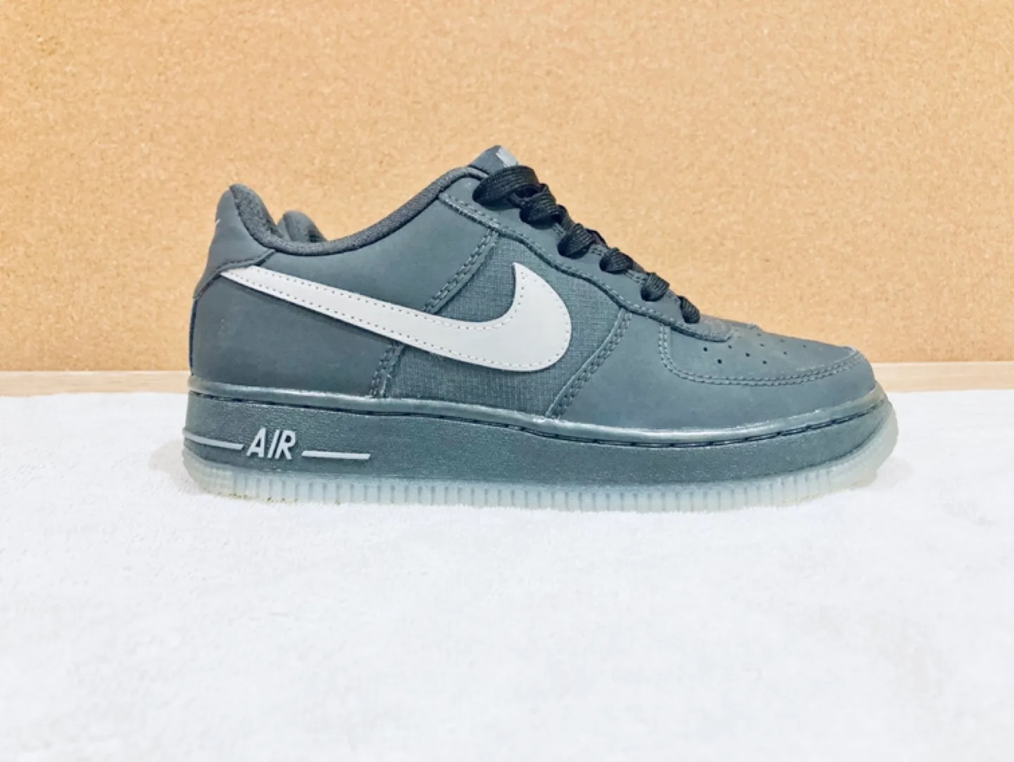 Nike Air Force 1 '07 Low Sneakers grey colour way image indicator(2)