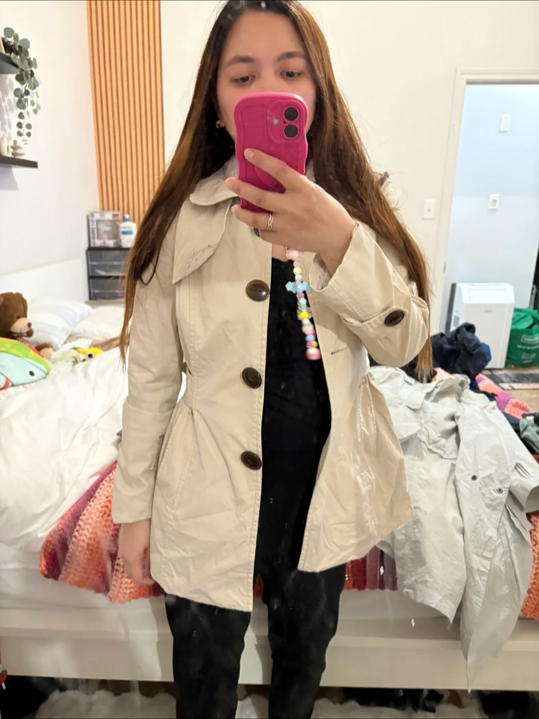 Cream-coloured Trench Coat image indicator(3)