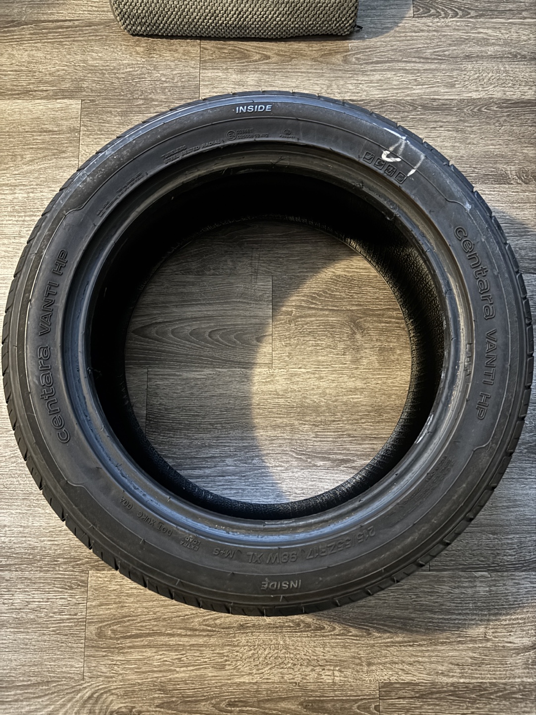 215/55ZR17  98W XL Centara Vanti HP Summer Tires