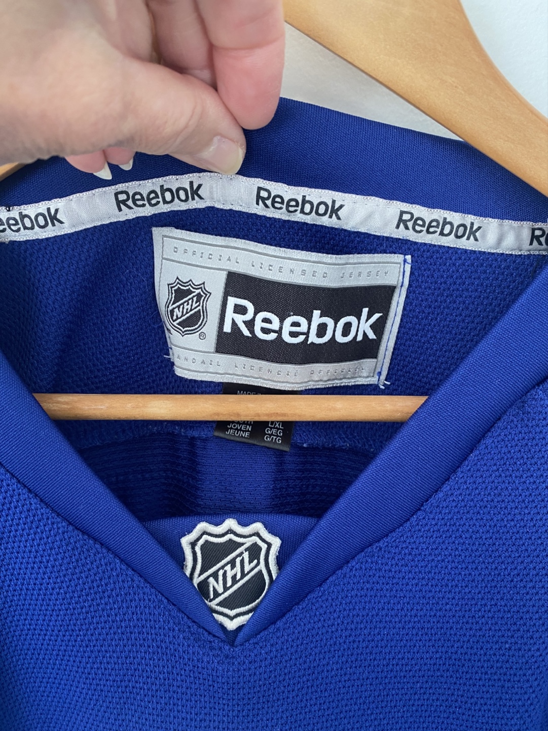 Toronto Maple Leafs Jersey (Youth) - photo 3
