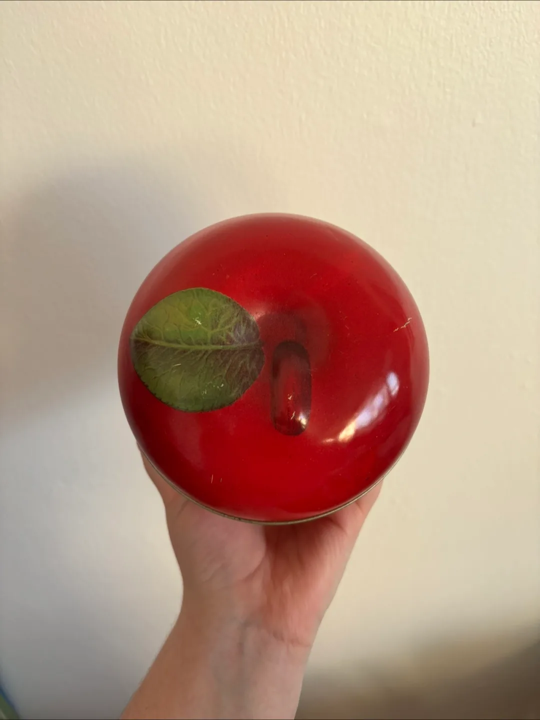 Vintage Red Apple Shaped Tin image indicator(2)