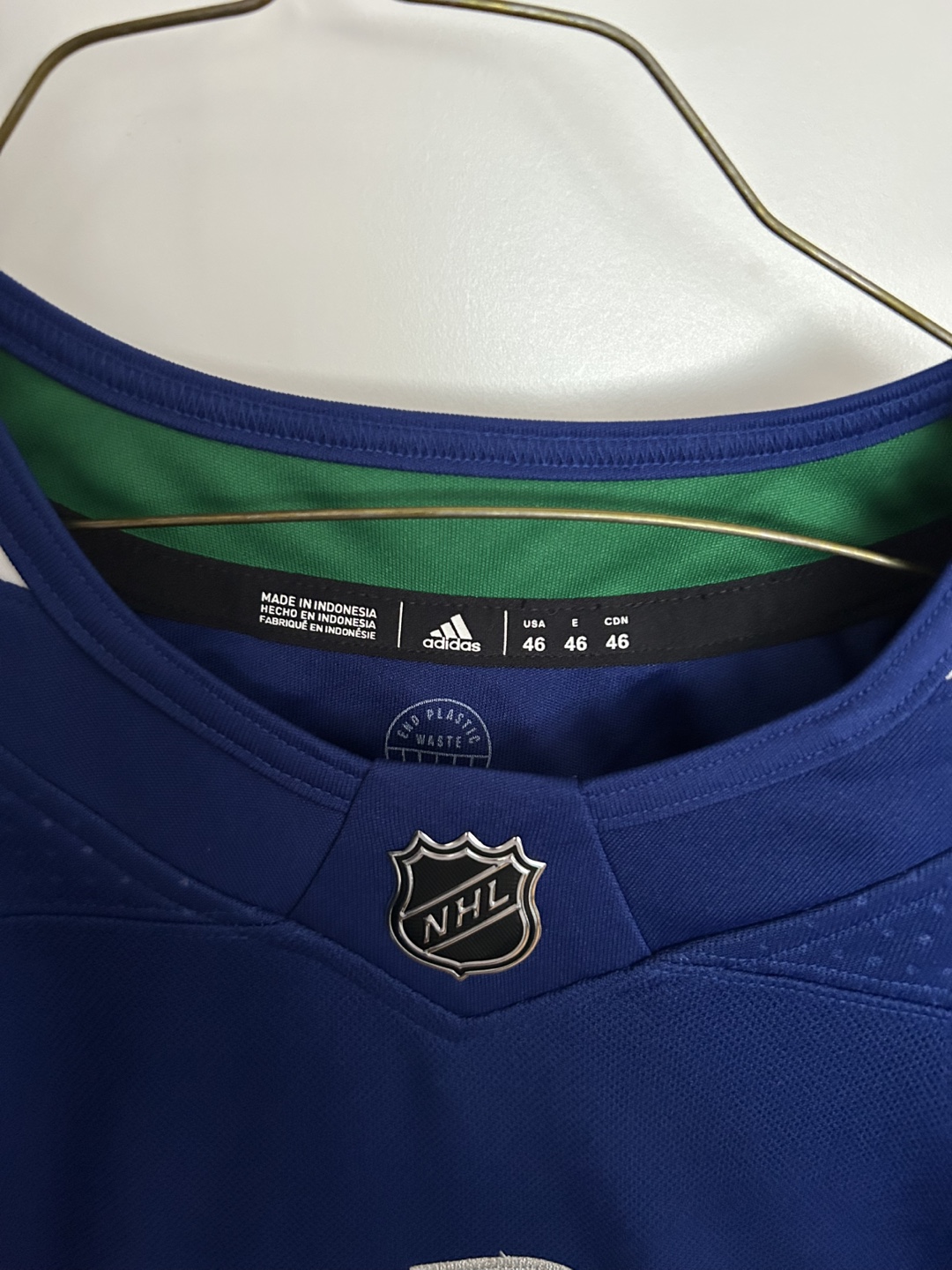 Adidas Vancouver Canucks NHL Jersey - Size 46 - photo 3