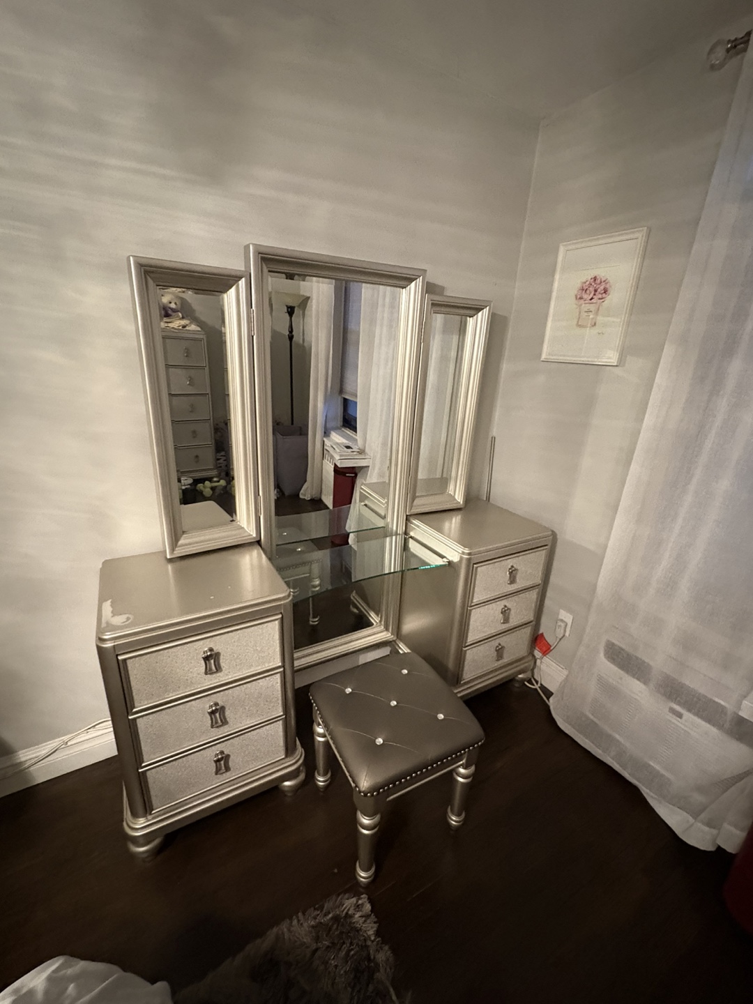 Silver Vanity Set with Tri-fold Mirror and Stool - photo 4