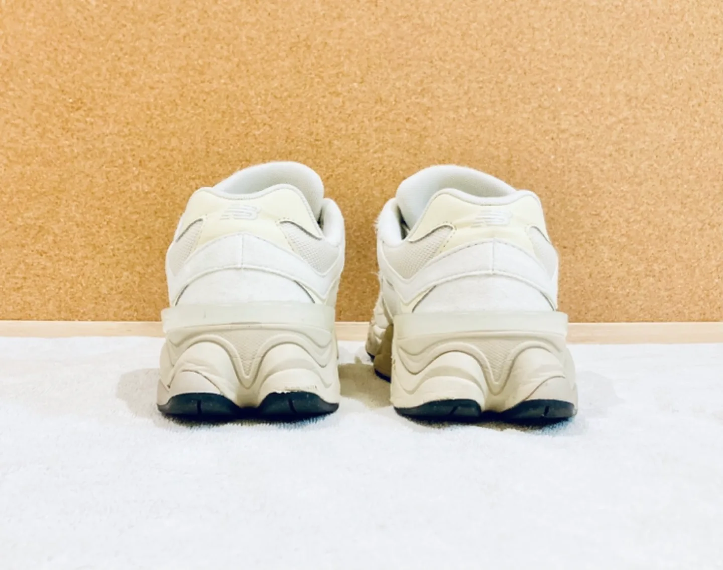 New Balance 9060 Sneakers - sea salt linen colour way image indicator(2)