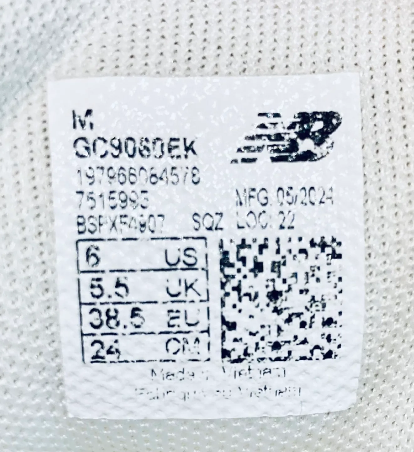 New Balance 9060 Sneakers - sea salt linen colour way image indicator(6)