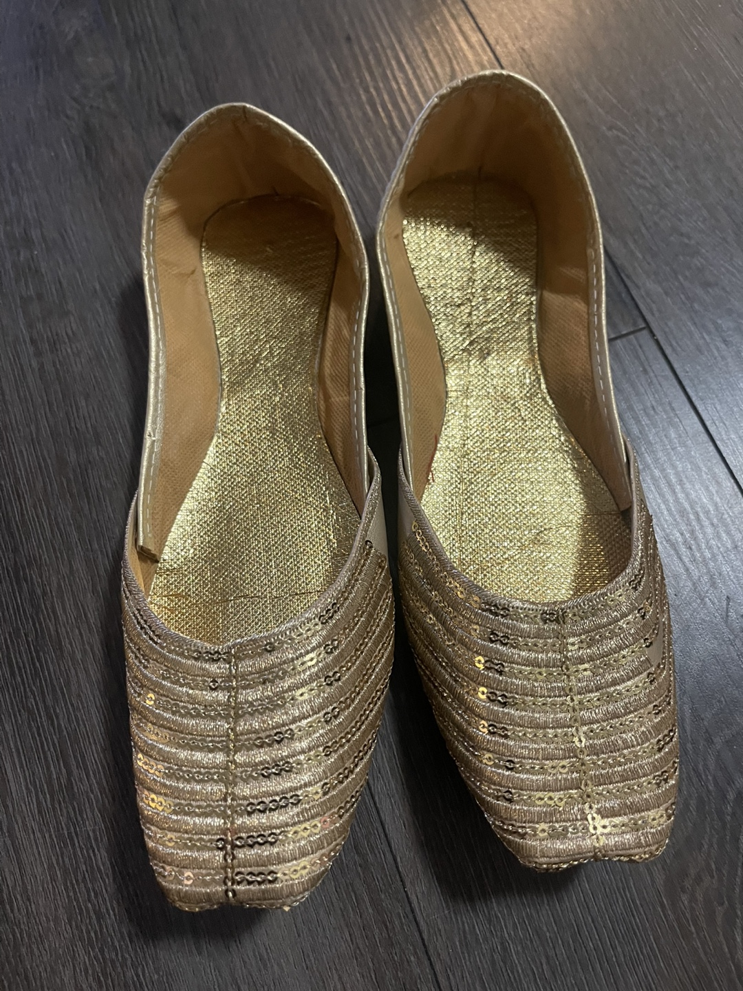 Gold Sequinned Punjabi Juttis - Size 8 & 9 - photo 2
