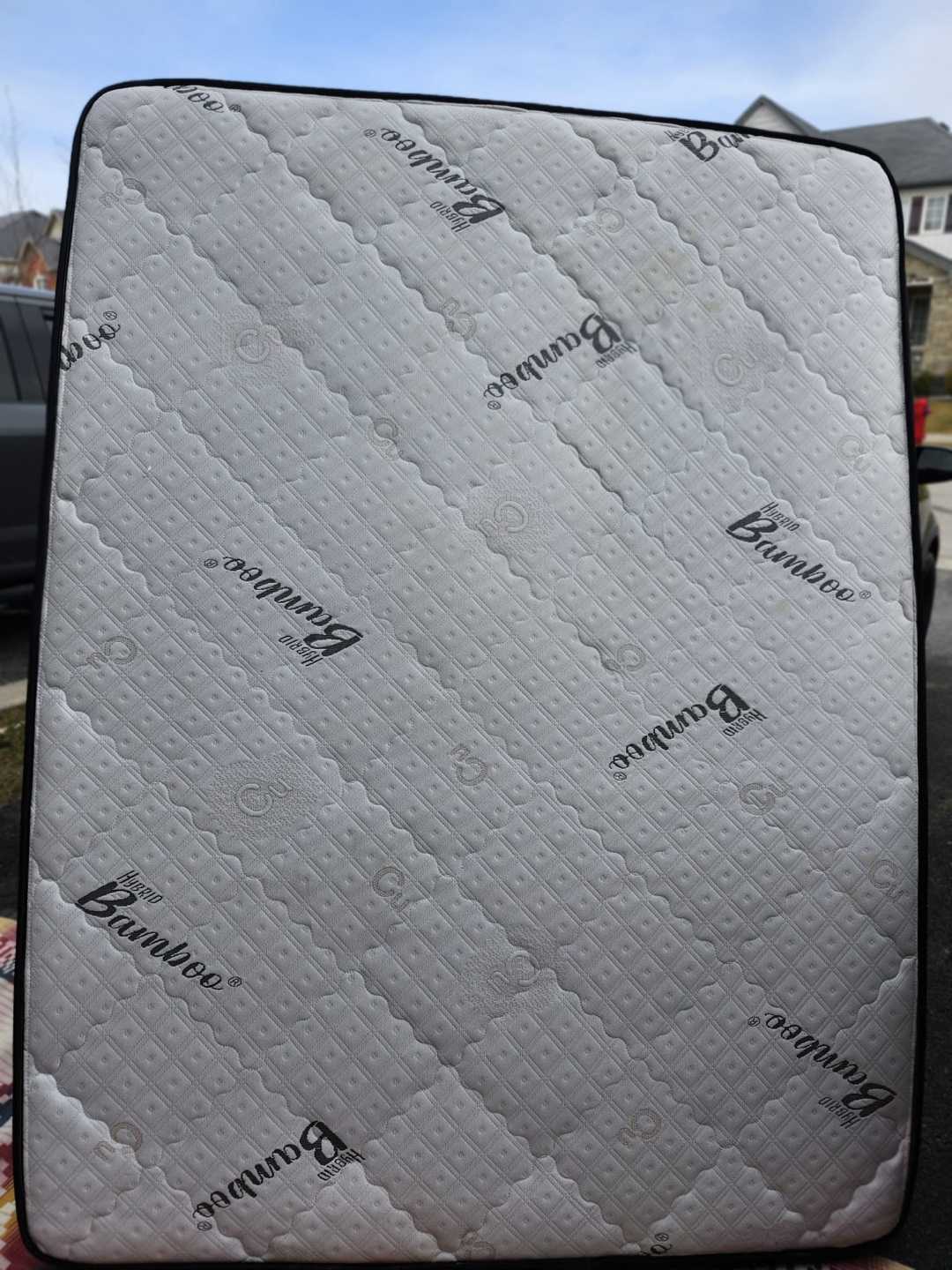 Queen mattress excellent condition