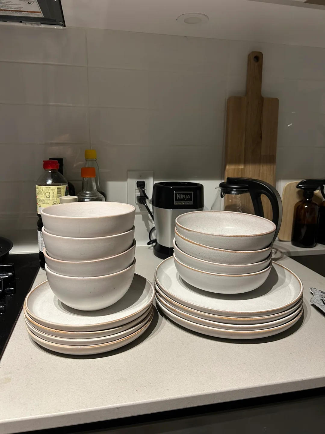 CANVAS Reactive Glaze 16-Piece Dinnerware Set. thumbnail