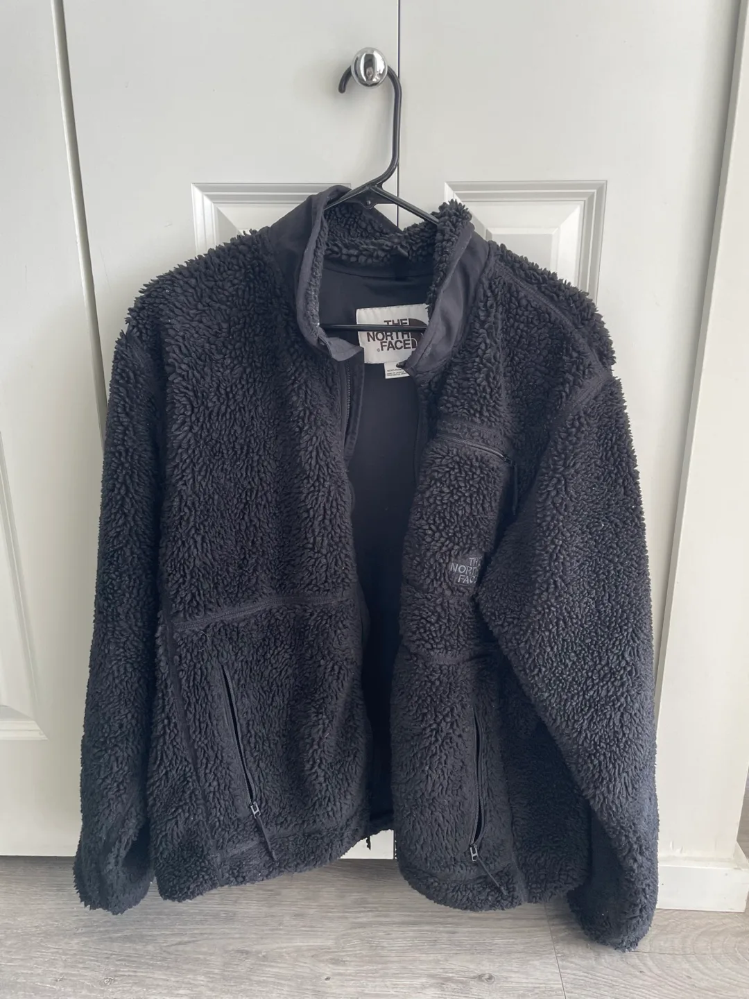 10 Clothes for $10 image indicator(2)