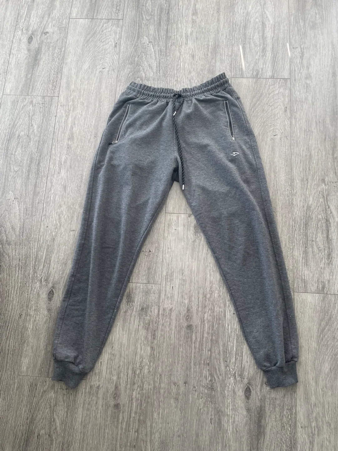 10 Clothes for $10 image indicator(5)