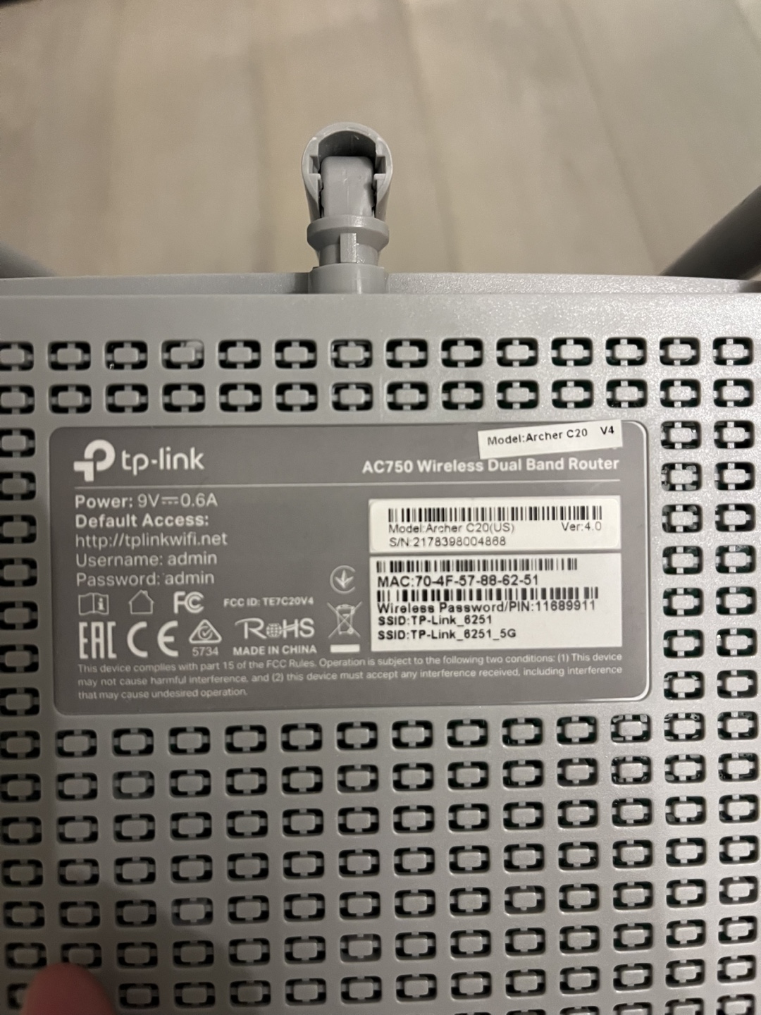 TP-Link Router - photo 3