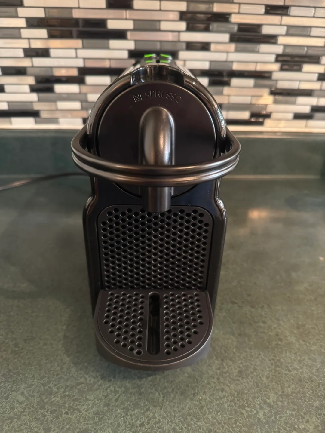 Nespresso Essenza Mini Coffee Machine - Black image indicator(3)