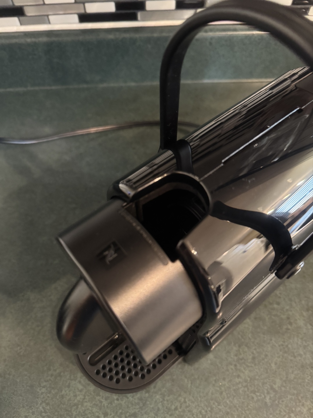 Nespresso Essenza Mini Coffee Machine - Black - photo 2